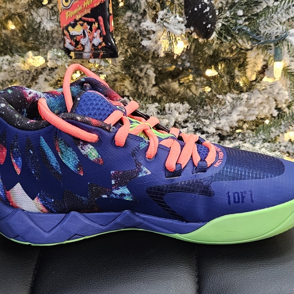 Lamelo Ball 1of1 Galaxy Pumas - Picture 9 of 11